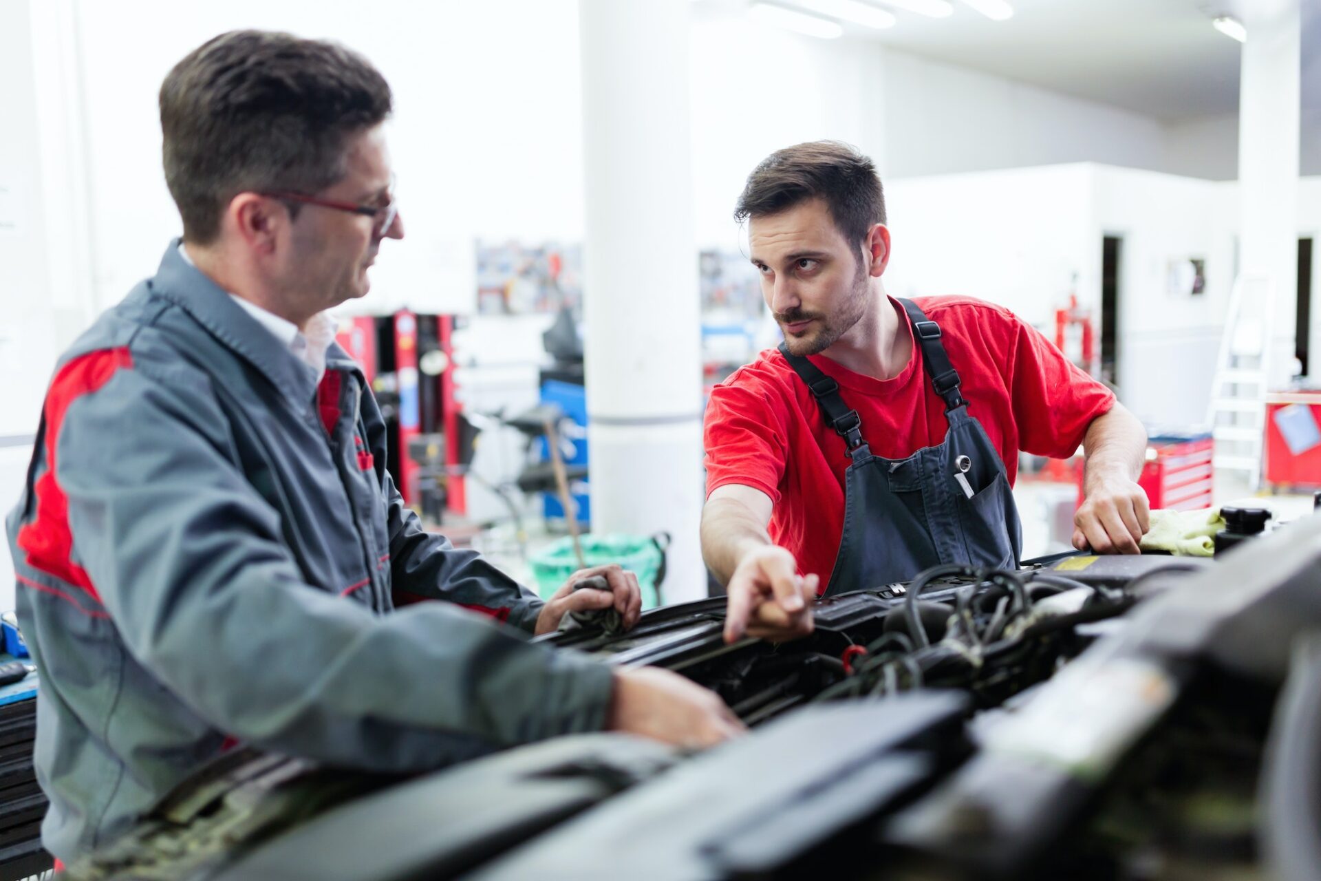 auto glass repair services